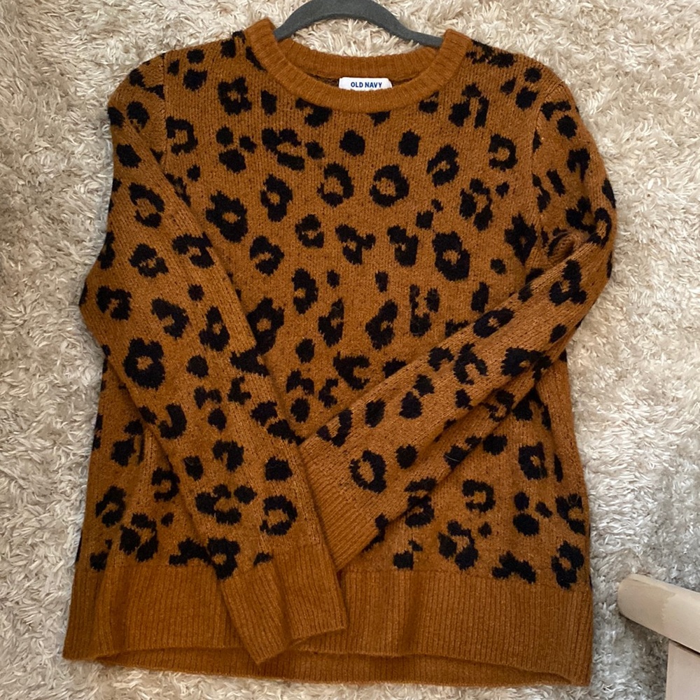 Old navy leopard print sweater
